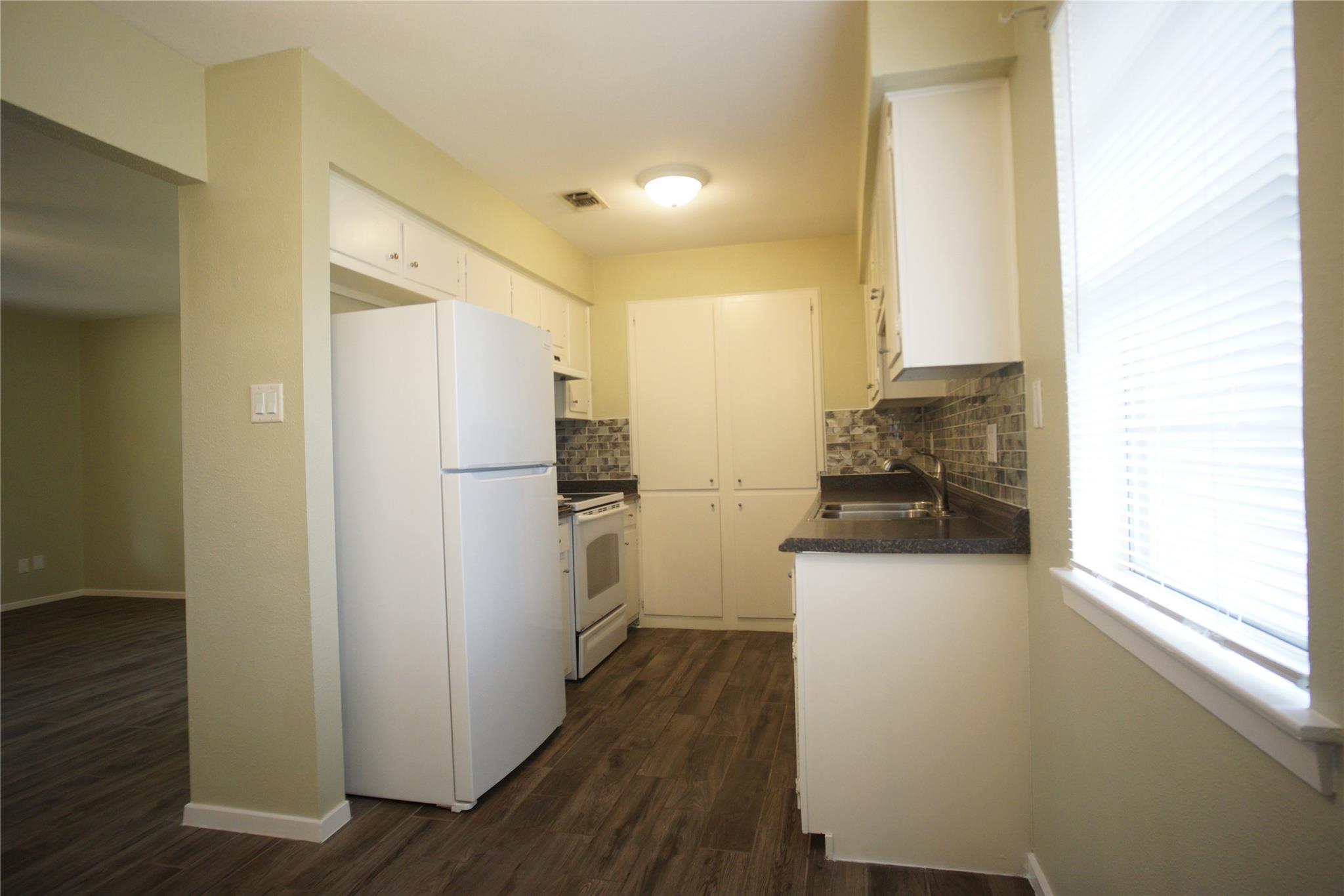 12725 Dakota Ln # B, Austin, TX 78729