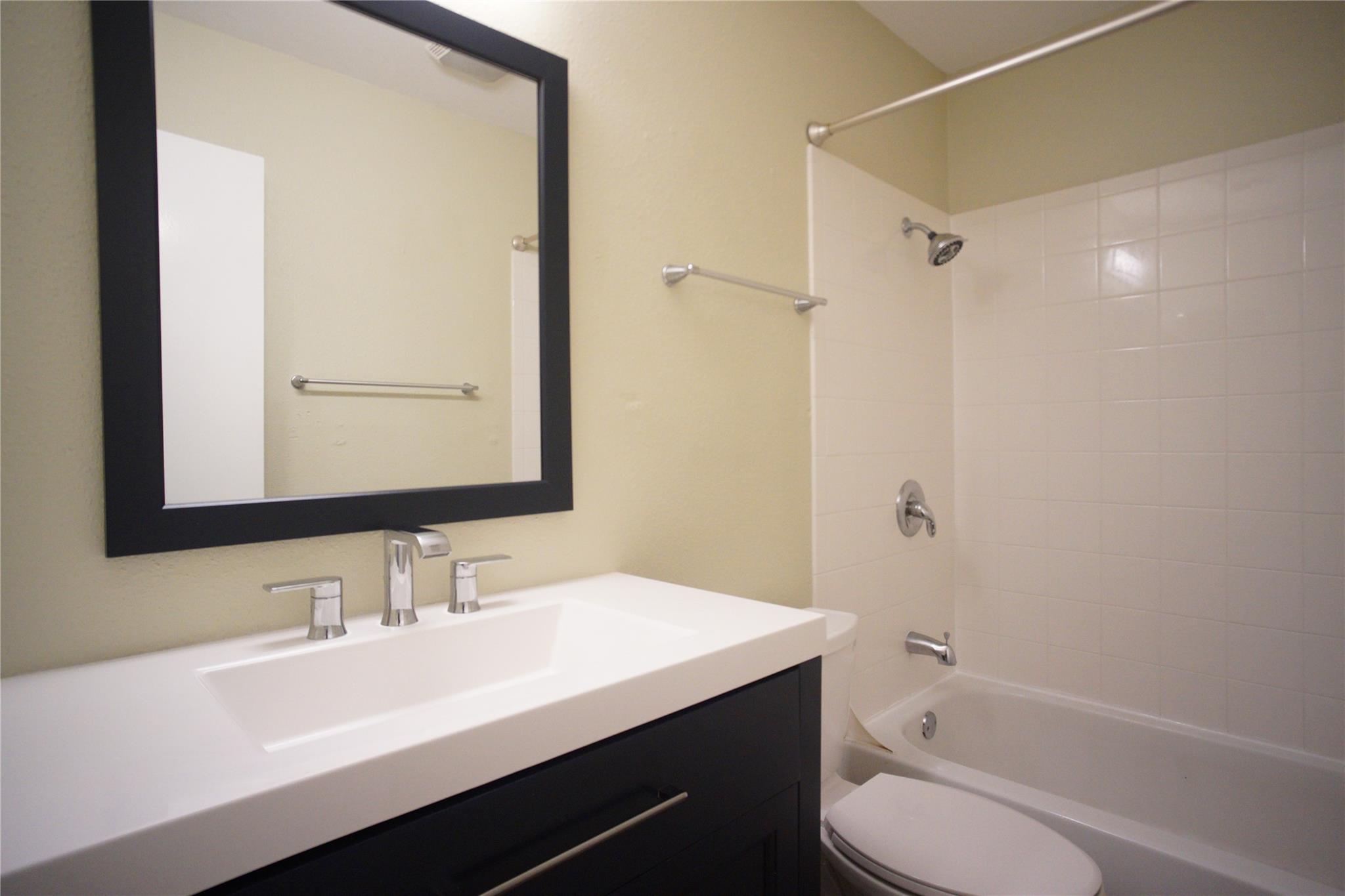 12725 Dakota Ln # B, Austin, TX 78729