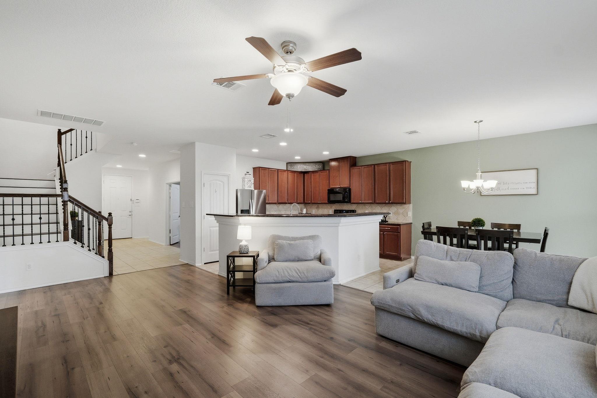 1200 Hyde Park Dr, Round Rock, TX 78665