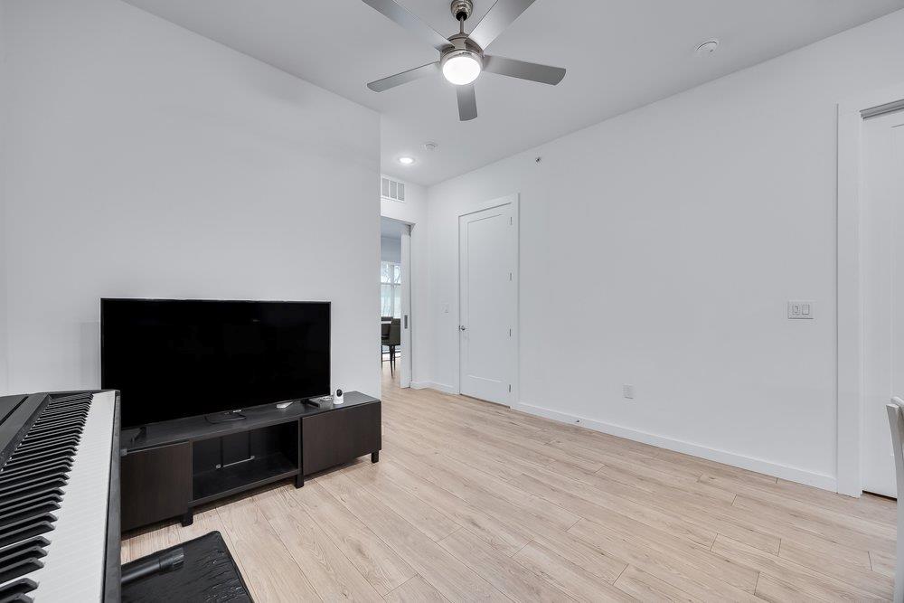 4801 Springdale Rd # 2107, Austin, TX 78723