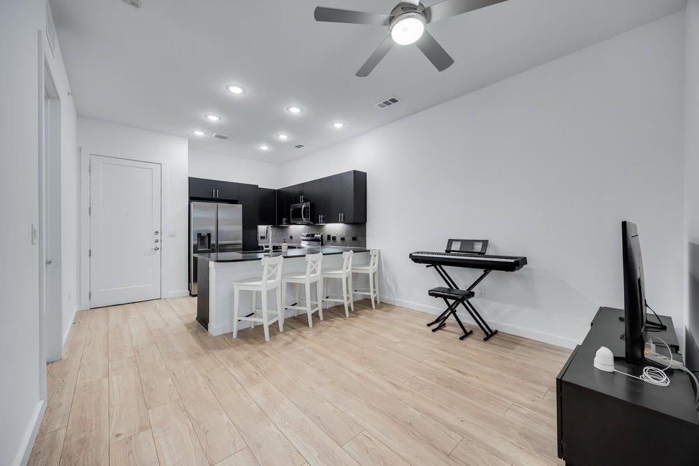 4801 Springdale Rd # 2107, Austin, TX 78723