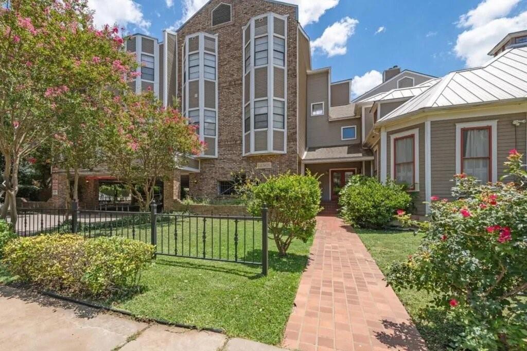 915 W 23rd St # 103, Austin, TX 78705