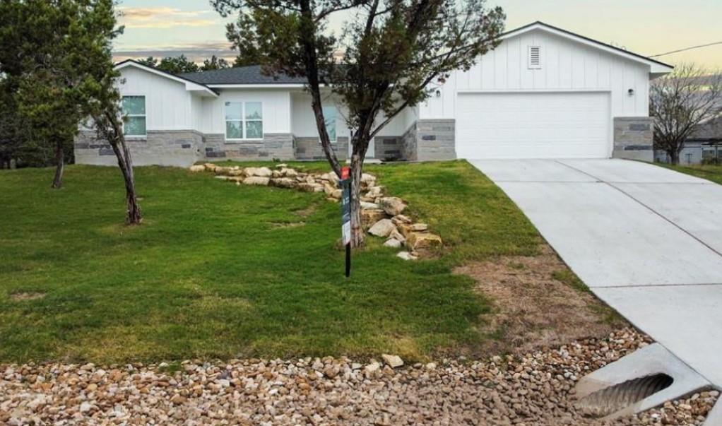 5102 Moss Pt, Lago Vista, TX 78645