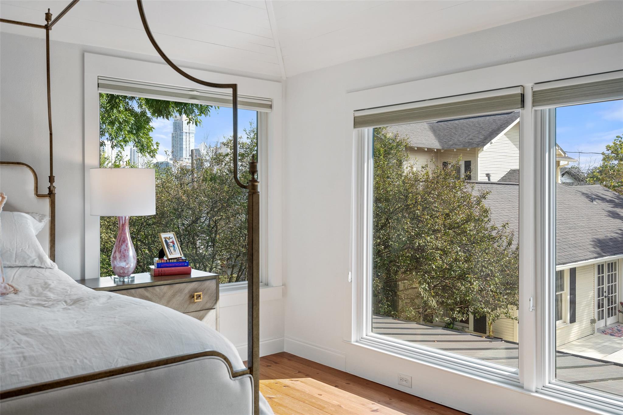 1411 W 10th St, Austin, TX 78703