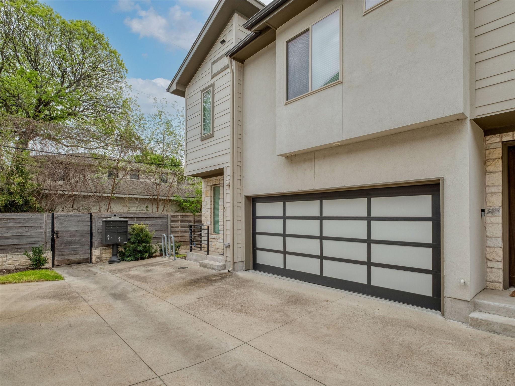 1205 Elm St # 8, Austin, TX 78703