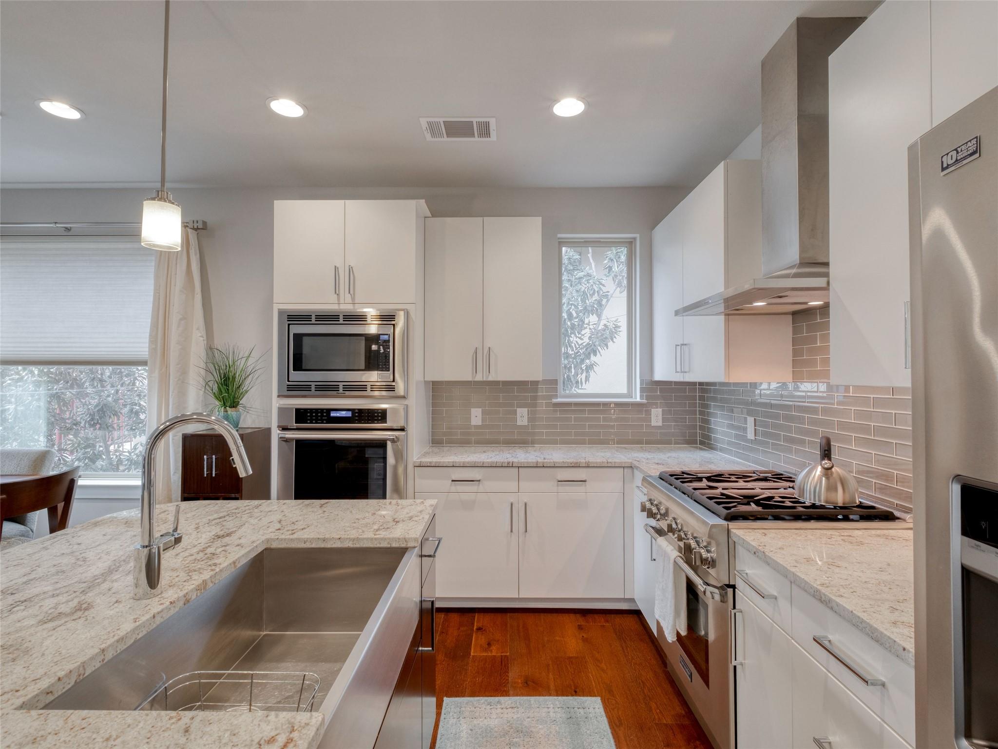 1205 Elm St # 8, Austin, TX 78703