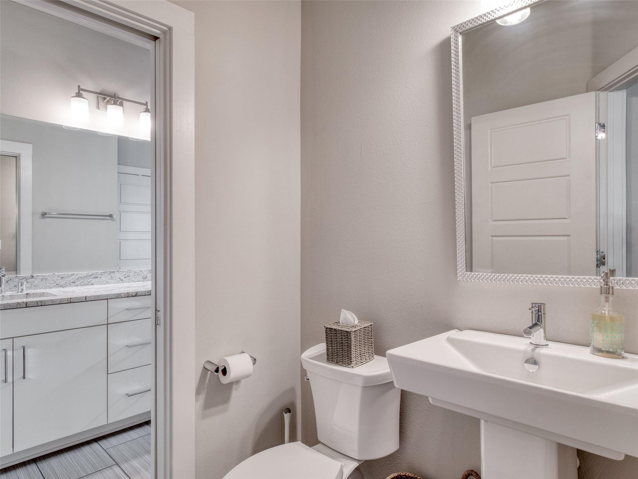 1205 Elm St # 8, Austin, TX 78703