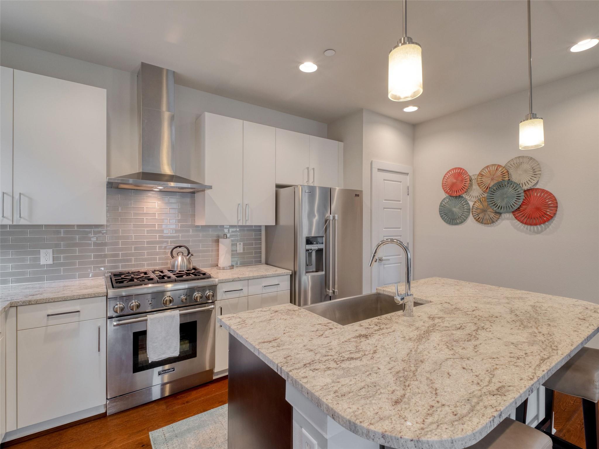 1205 Elm St # 8, Austin, TX 78703