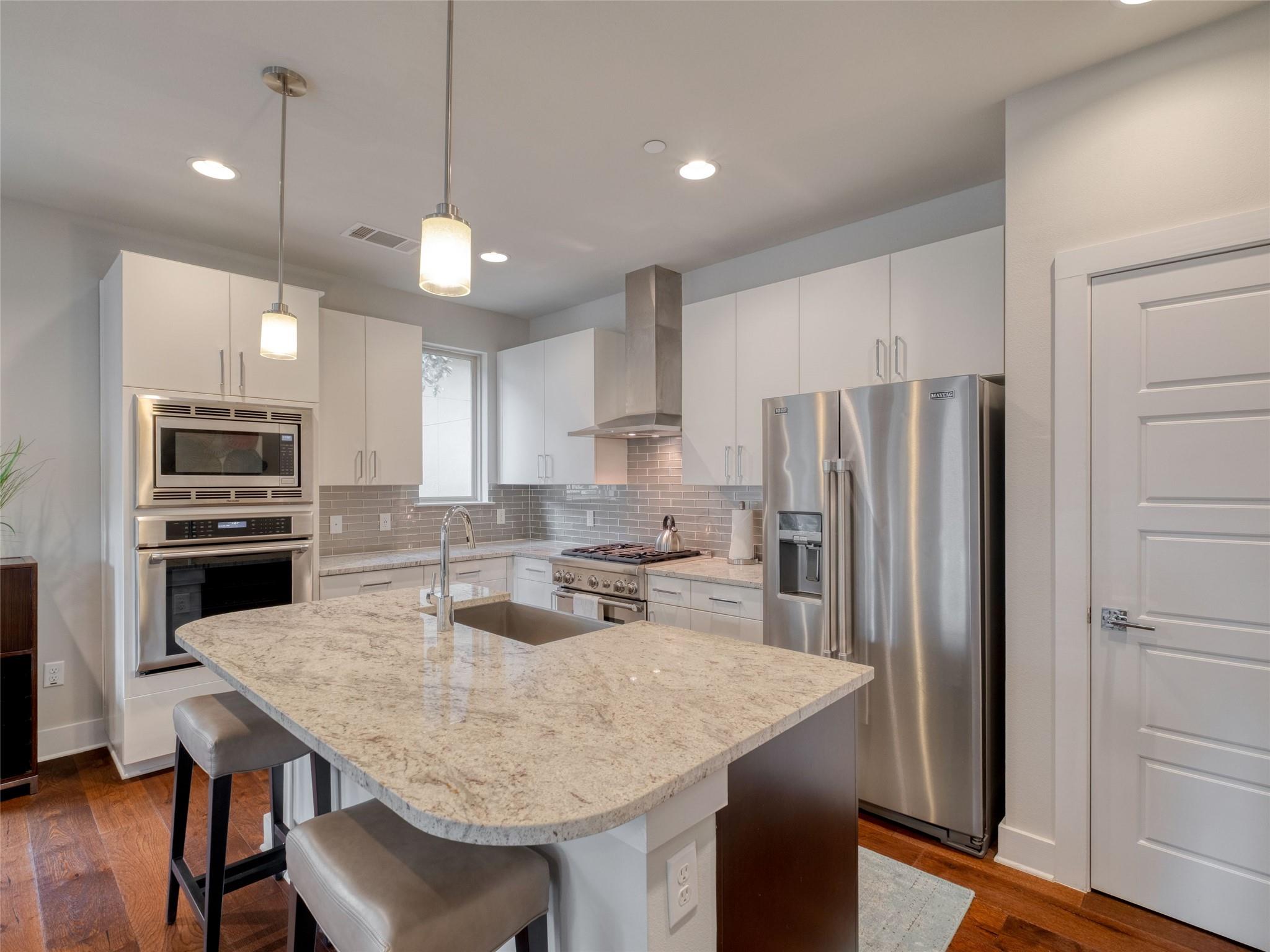 1205 Elm St # 8, Austin, TX 78703