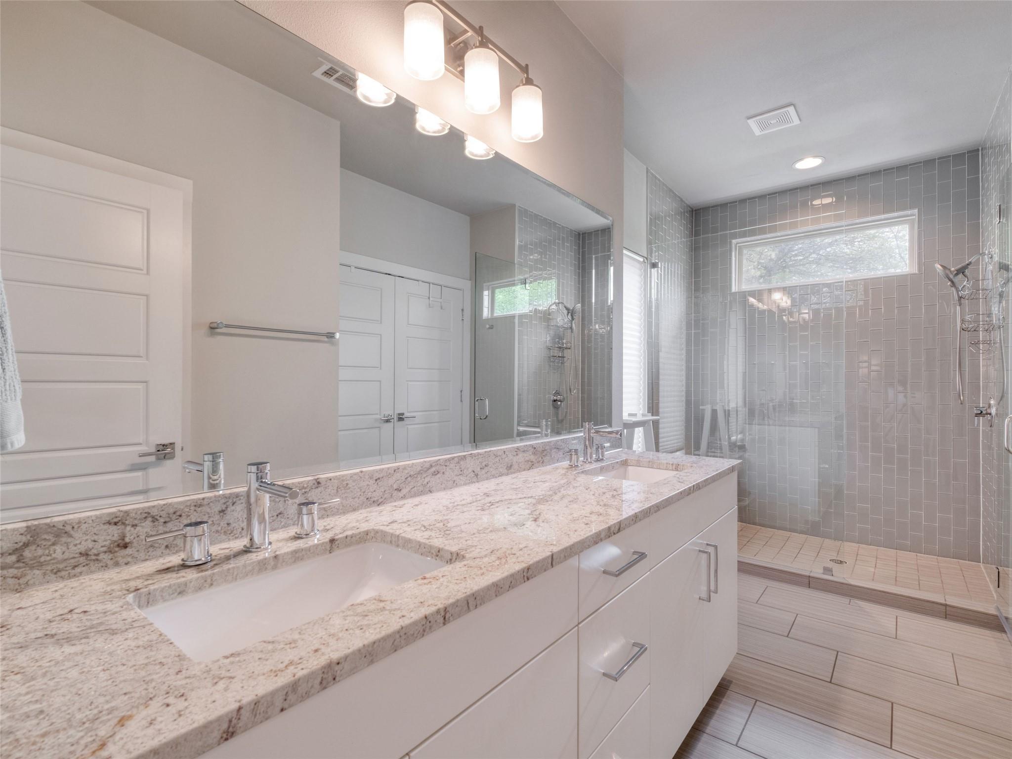 1205 Elm St # 8, Austin, TX 78703