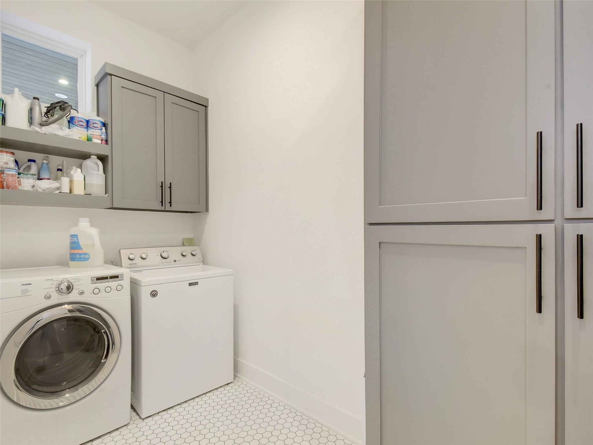 1411 Cometa St # B, Austin, TX 78721