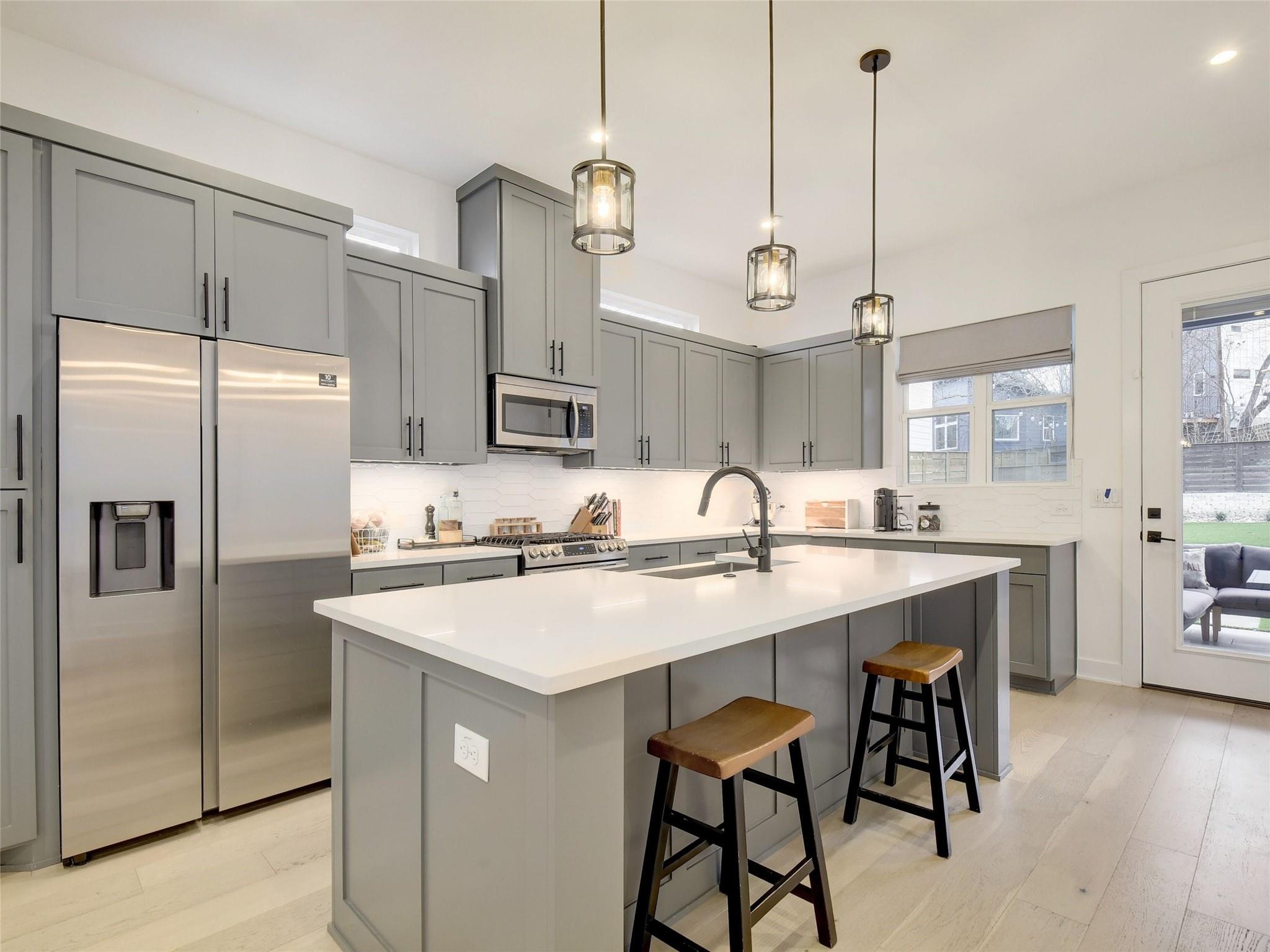 1411 Cometa St # B, Austin, TX 78721