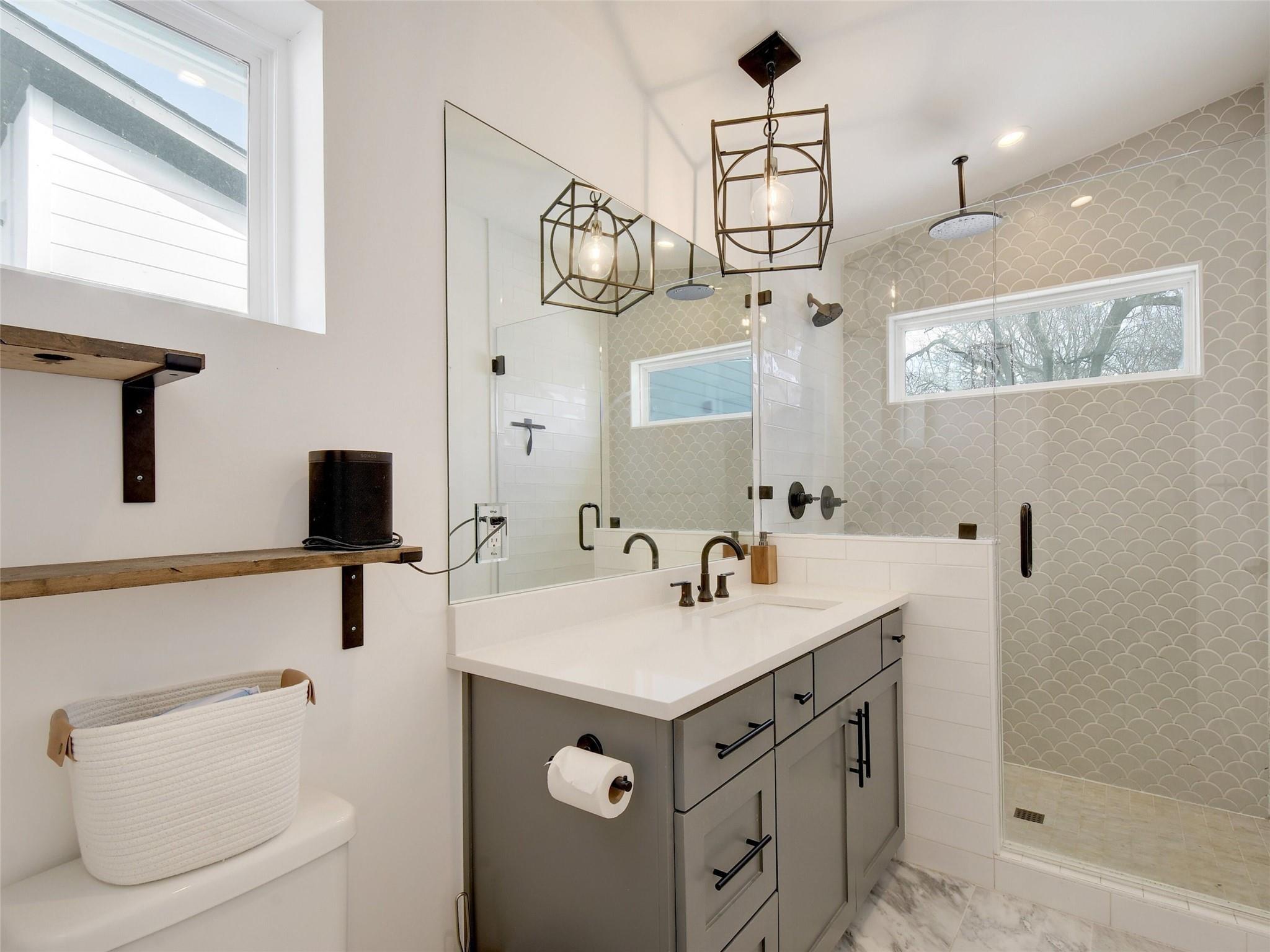 1411 Cometa St # B, Austin, TX 78721