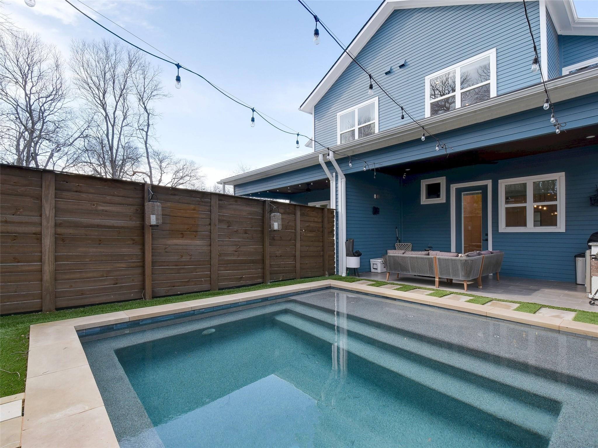 1411 Cometa St # B, Austin, TX 78721