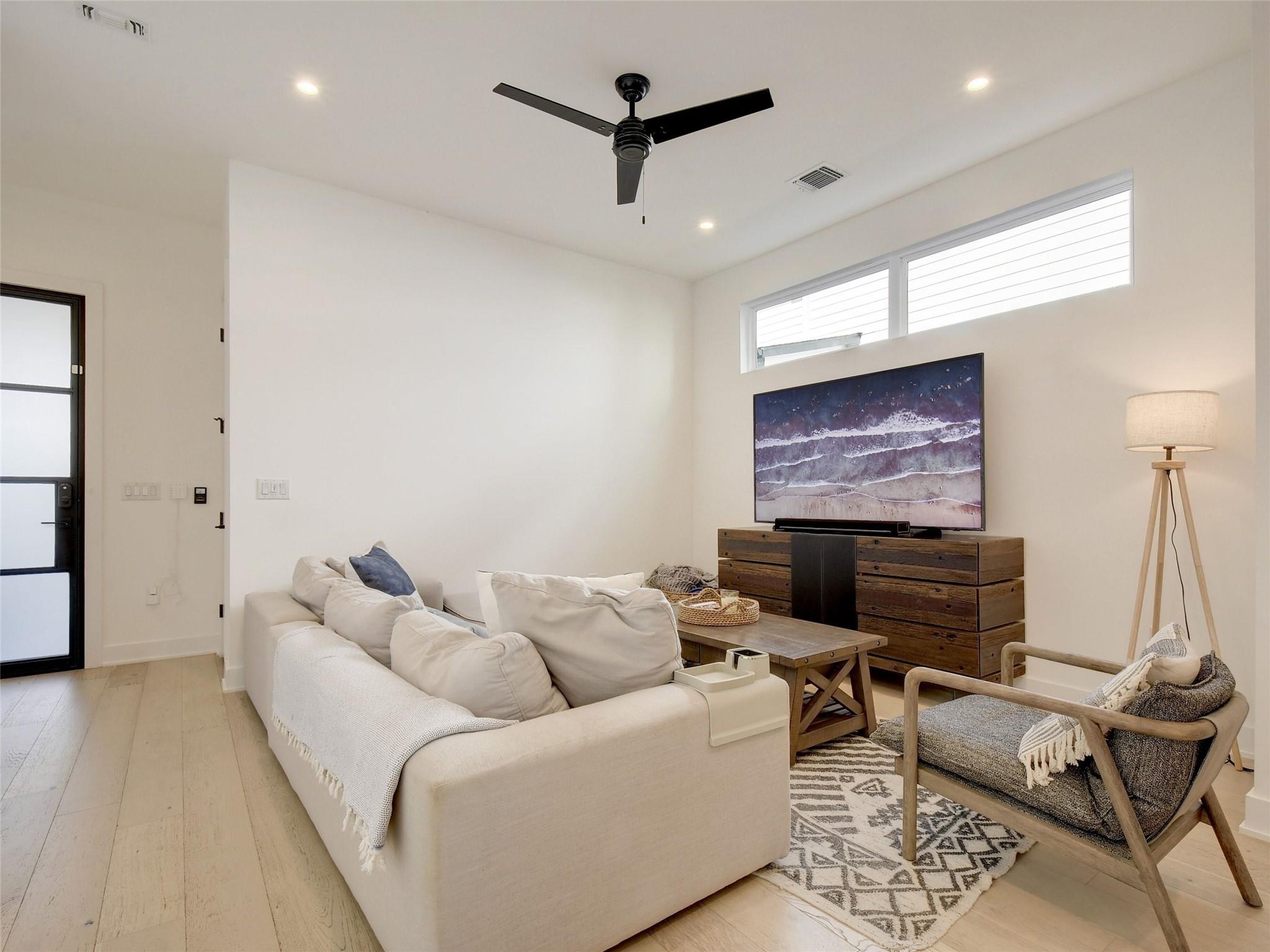 1411 Cometa St # B, Austin, TX 78721