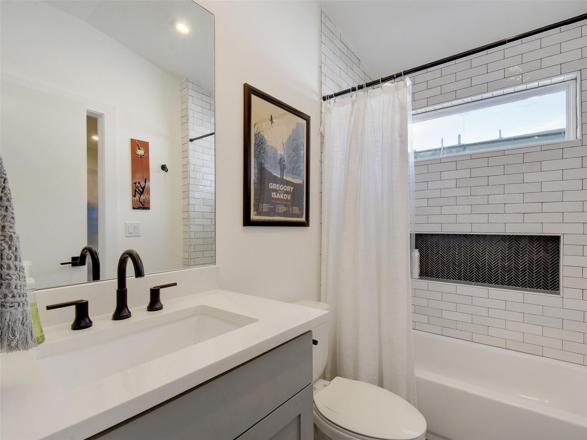 1411 Cometa St # B, Austin, TX 78721