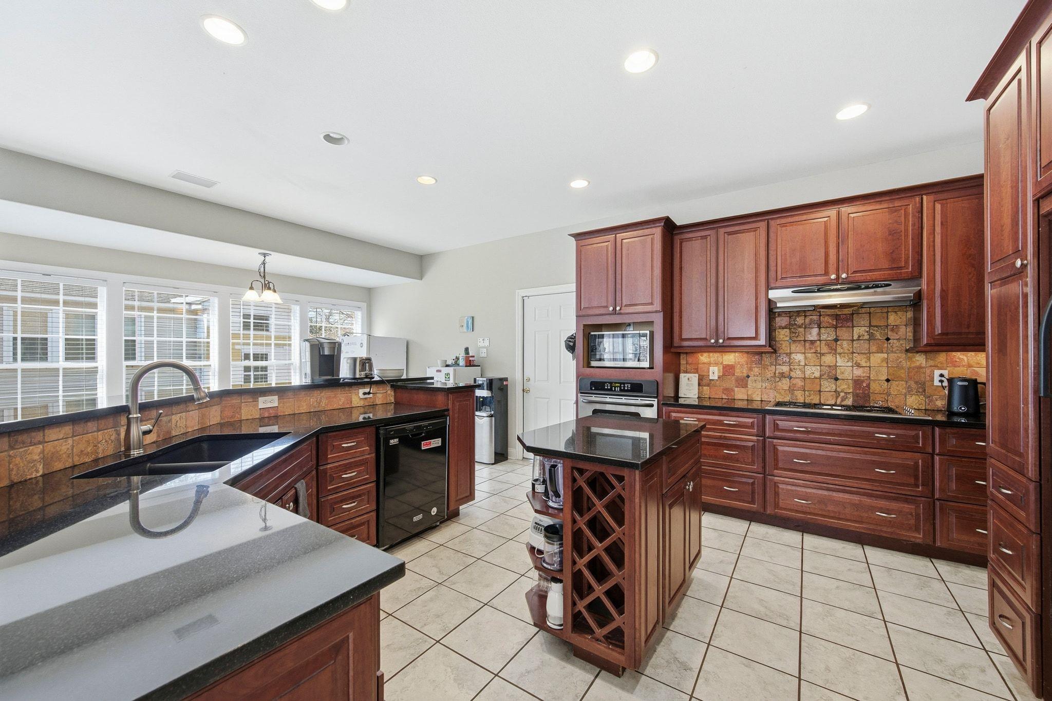 2413 Enfield Rd, Austin, TX 78703