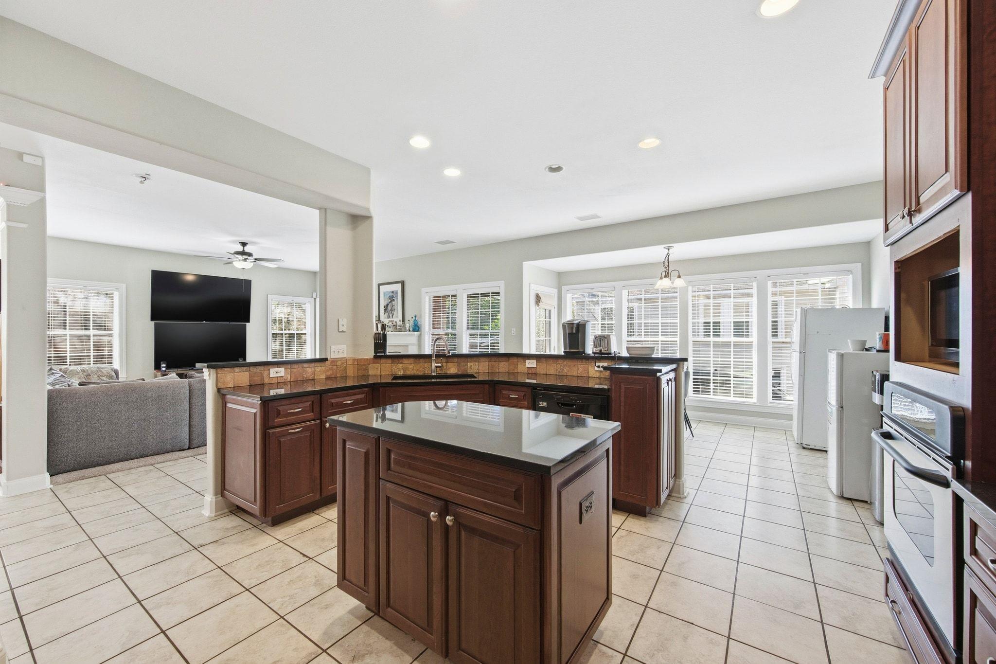 2413 Enfield Rd, Austin, TX 78703