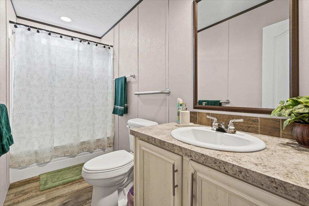 198 Pine Shadows Ln, Bastrop, TX 78602