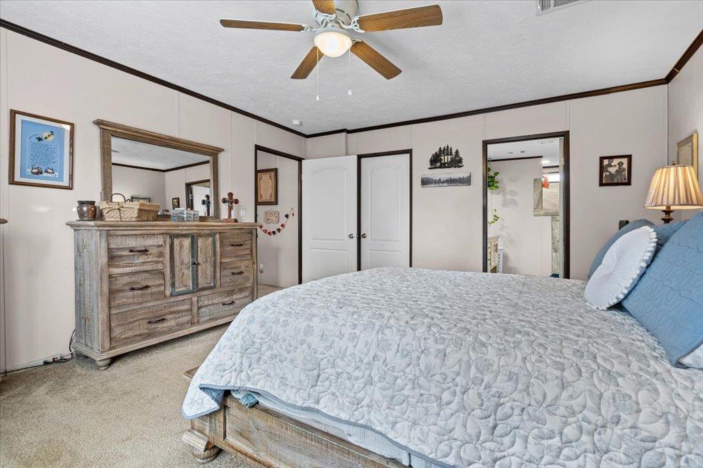 198 Pine Shadows Ln, Bastrop, TX 78602