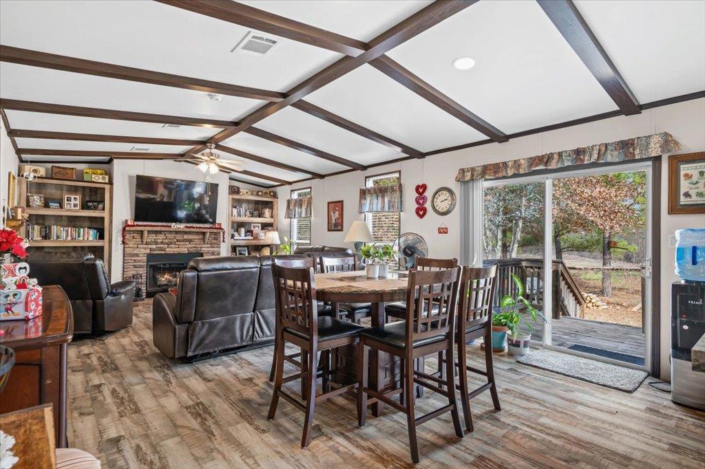 198 Pine Shadows Ln, Bastrop, TX 78602