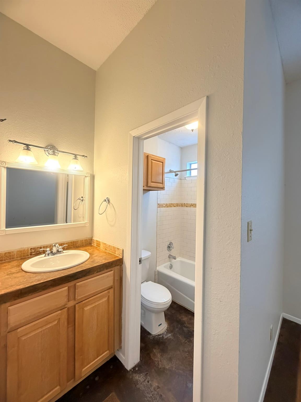 1620 Waterston Ave # 105, Austin, TX 78703