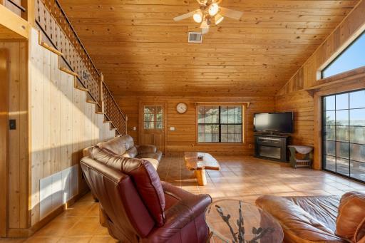 1045 Bellewood, Canyon Lake, TX 78133