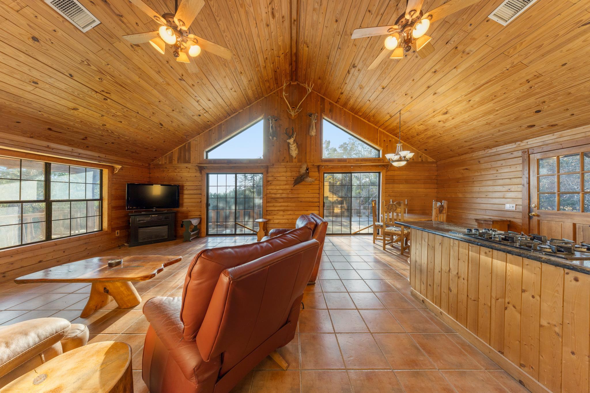 1045 Bellewood, Canyon Lake, TX 78133