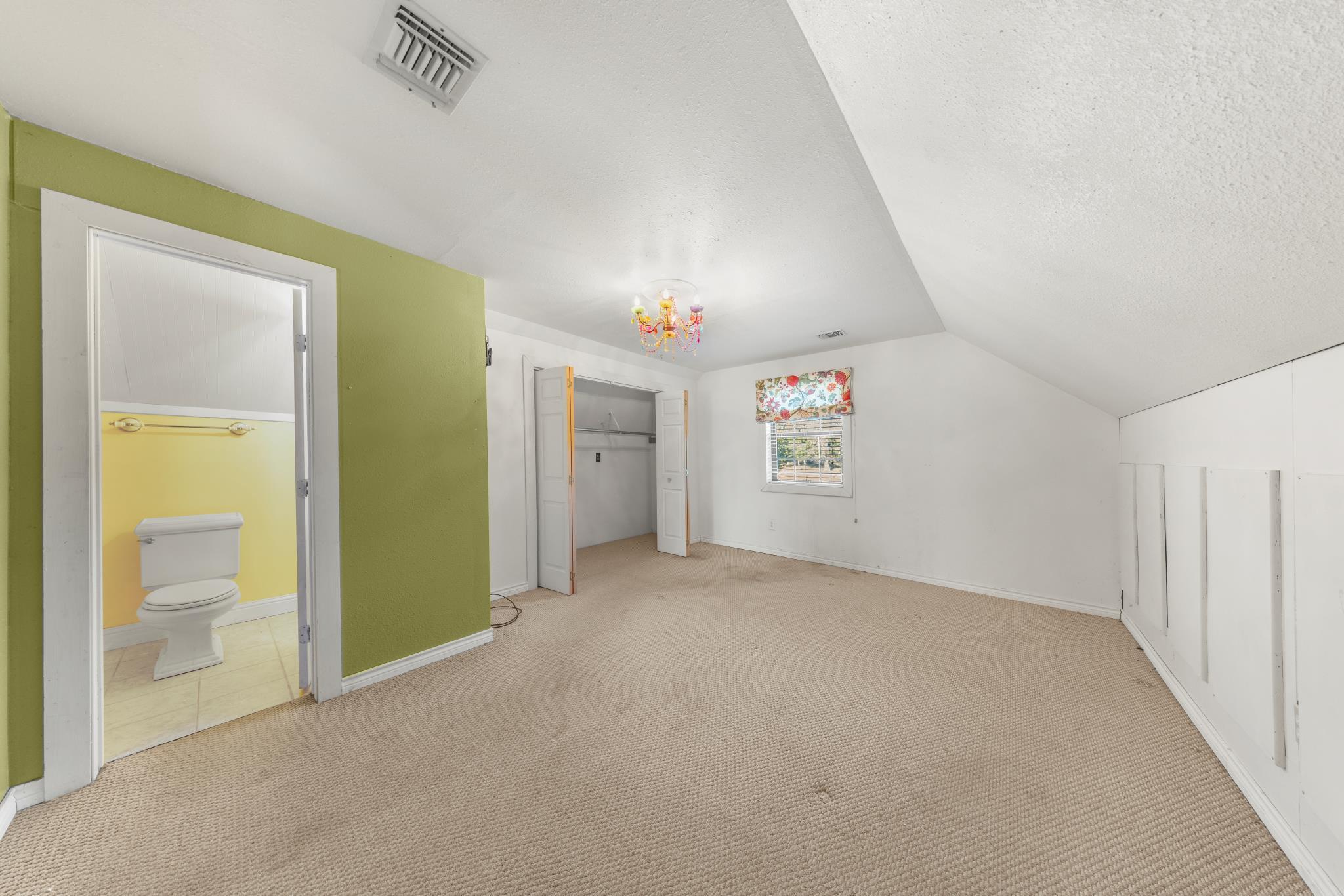 1045 Bellewood, Canyon Lake, TX 78133