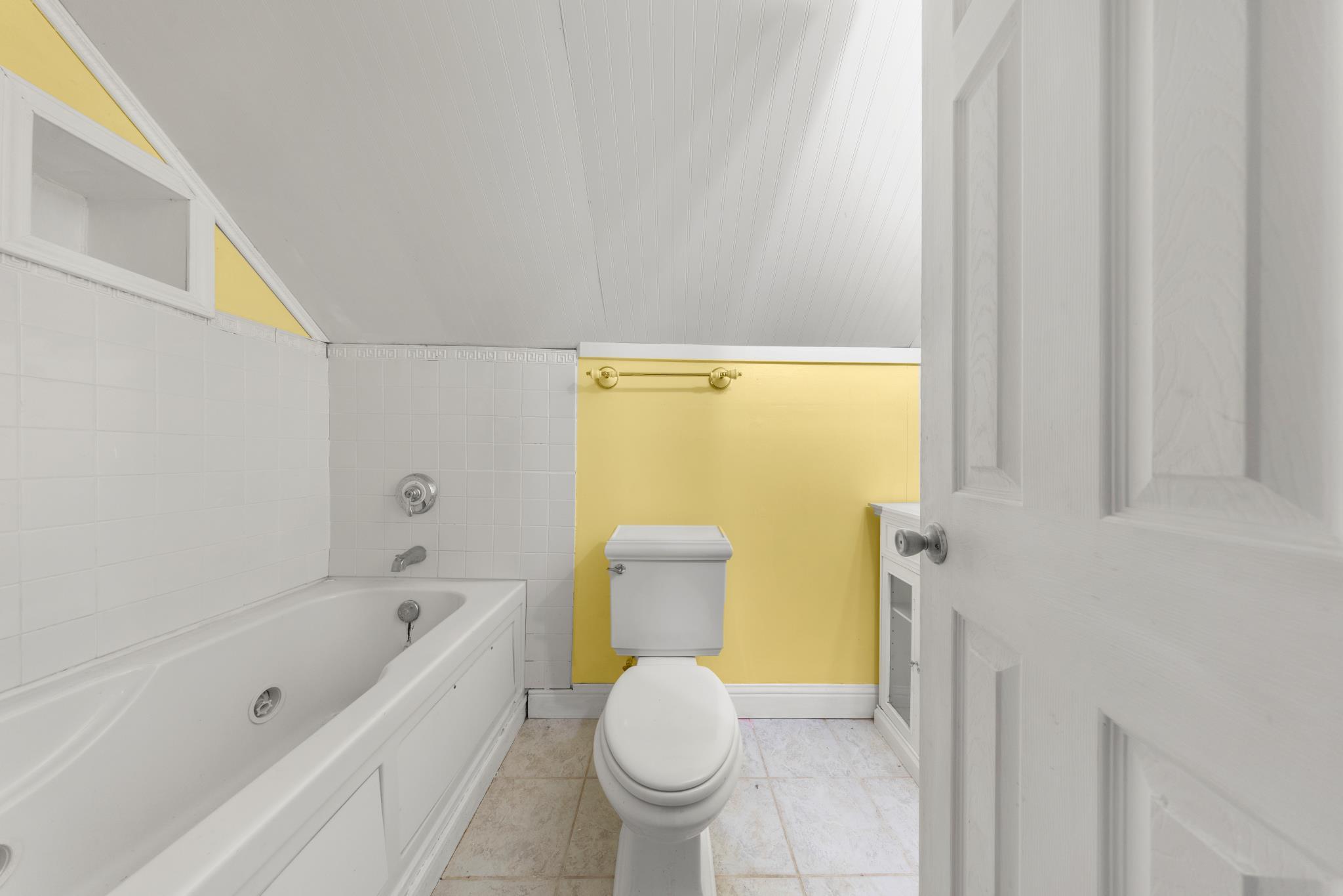 1045 Bellewood, Canyon Lake, TX 78133