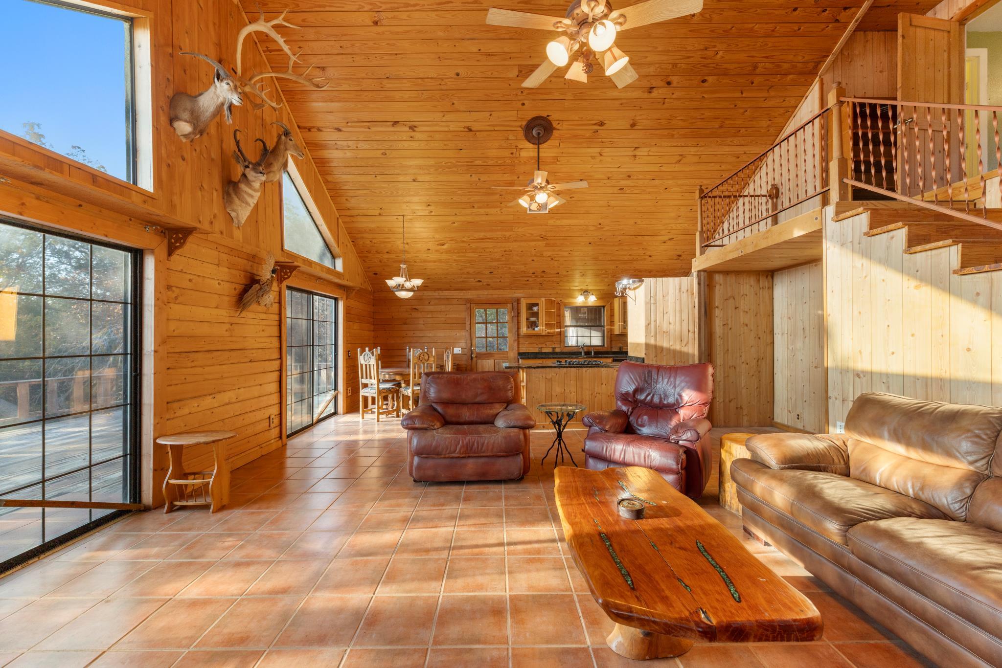 1045 Bellewood, Canyon Lake, TX 78133