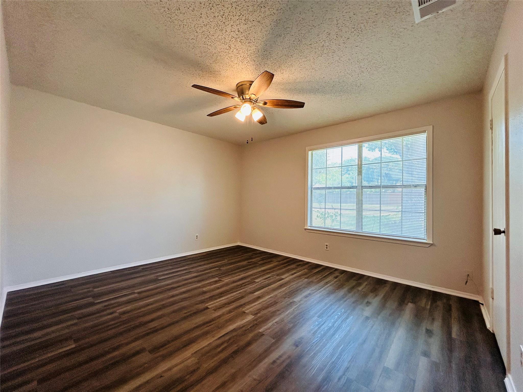 6202 Libyan Dr, Austin, TX 78745