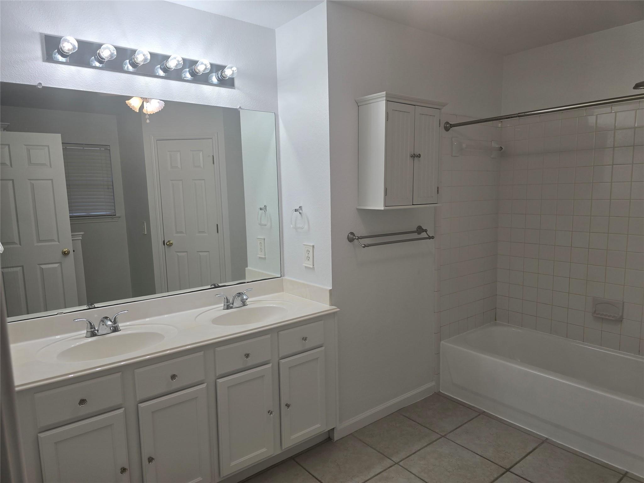 103 Hummingbird Ct, Cedar Creek, TX 78612