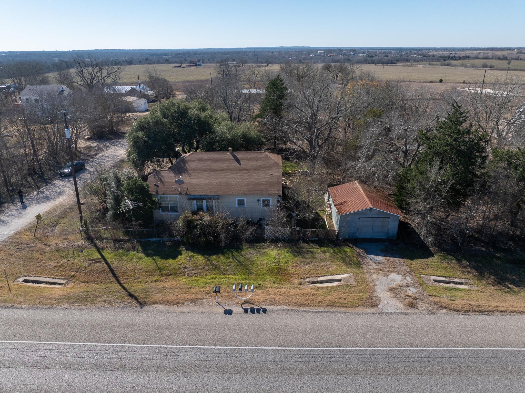 3793 Us-290 E, Paige, TX 78659