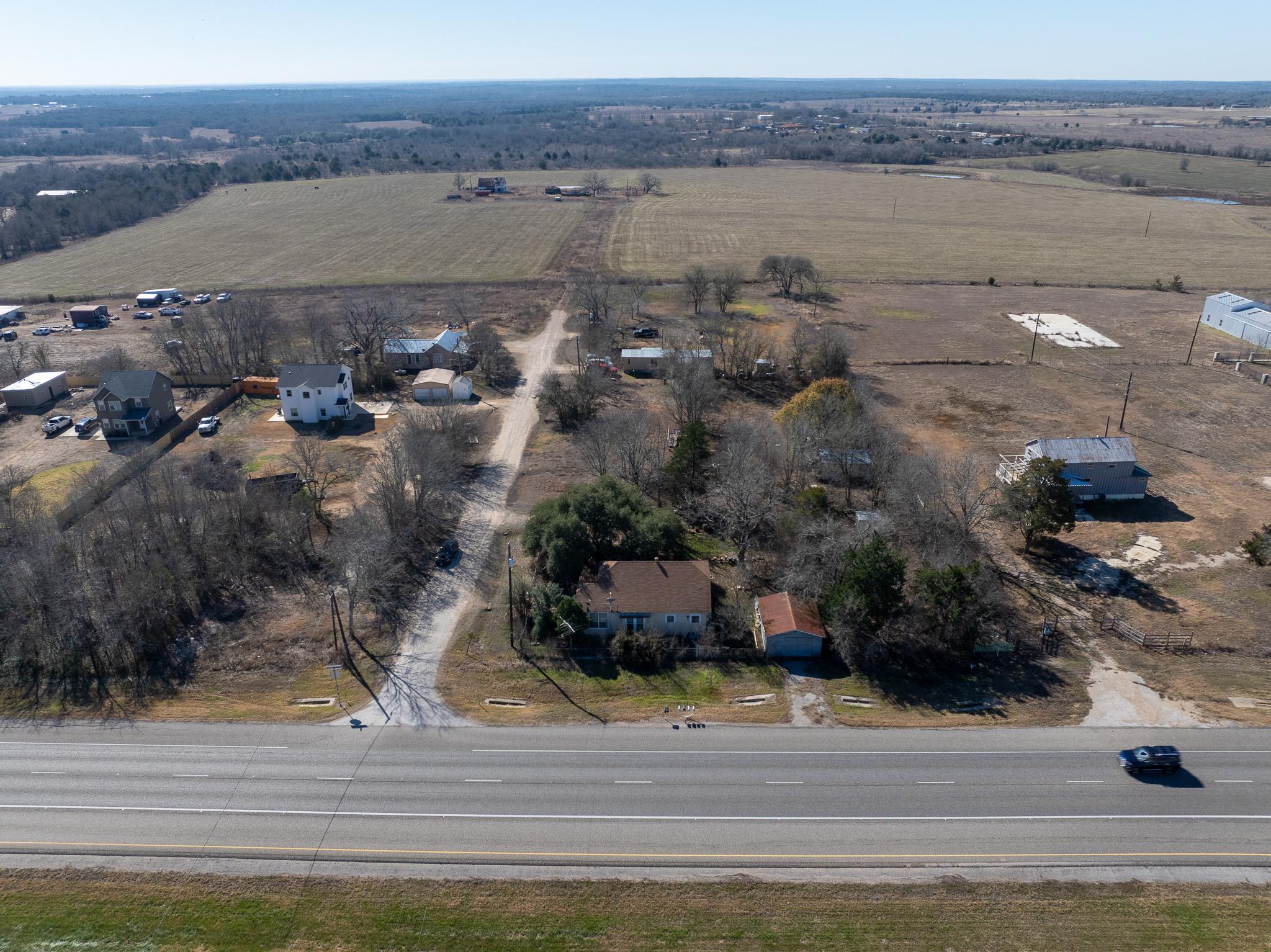 3793 Us-290 E, Paige, TX 78659
