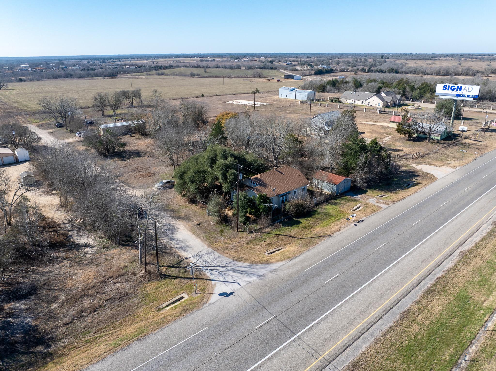 3793 Us-290 E, Paige, TX 78659
