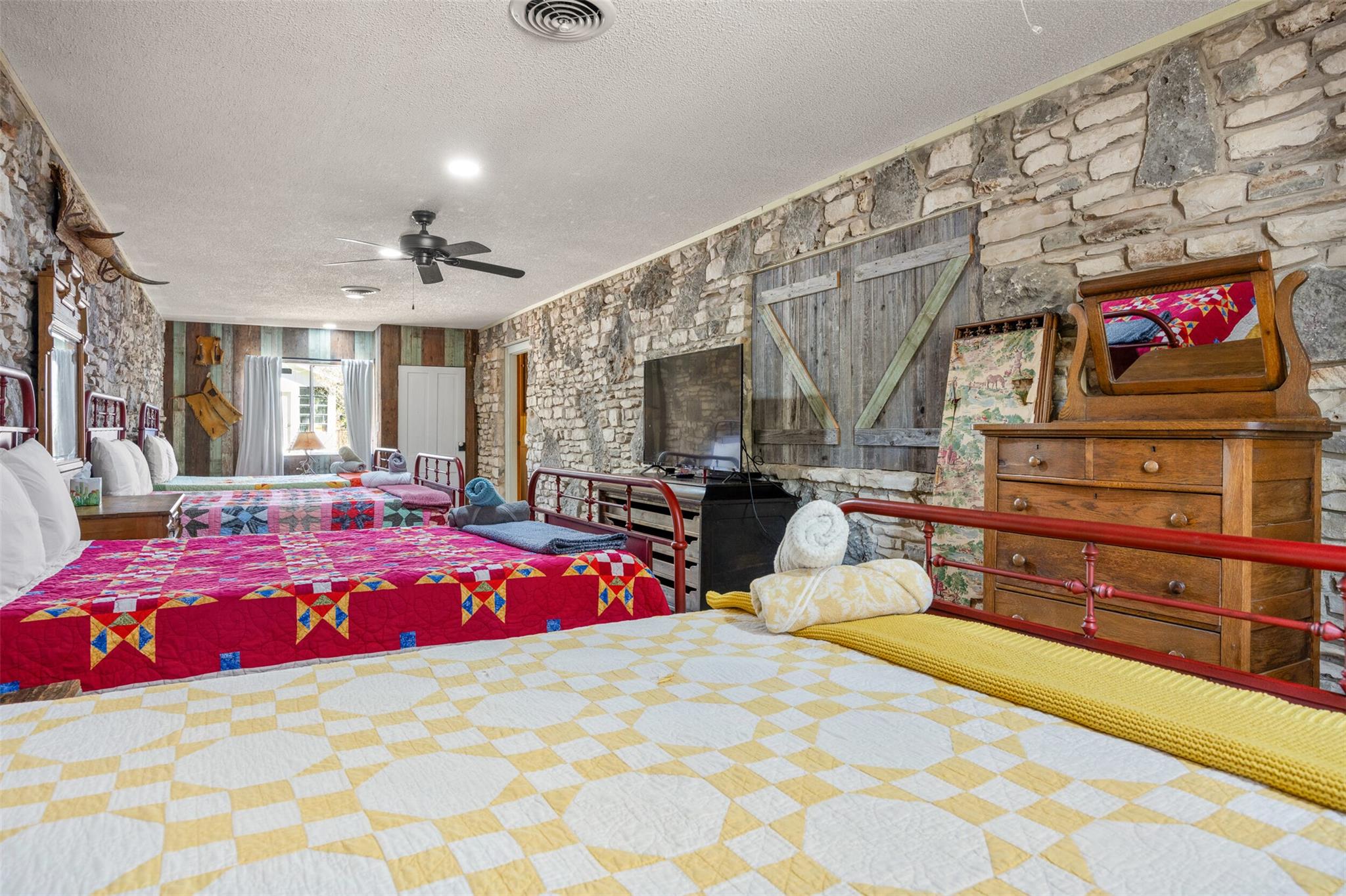 118 Buffalo Springs Rd, New Braunfels, TX 78132