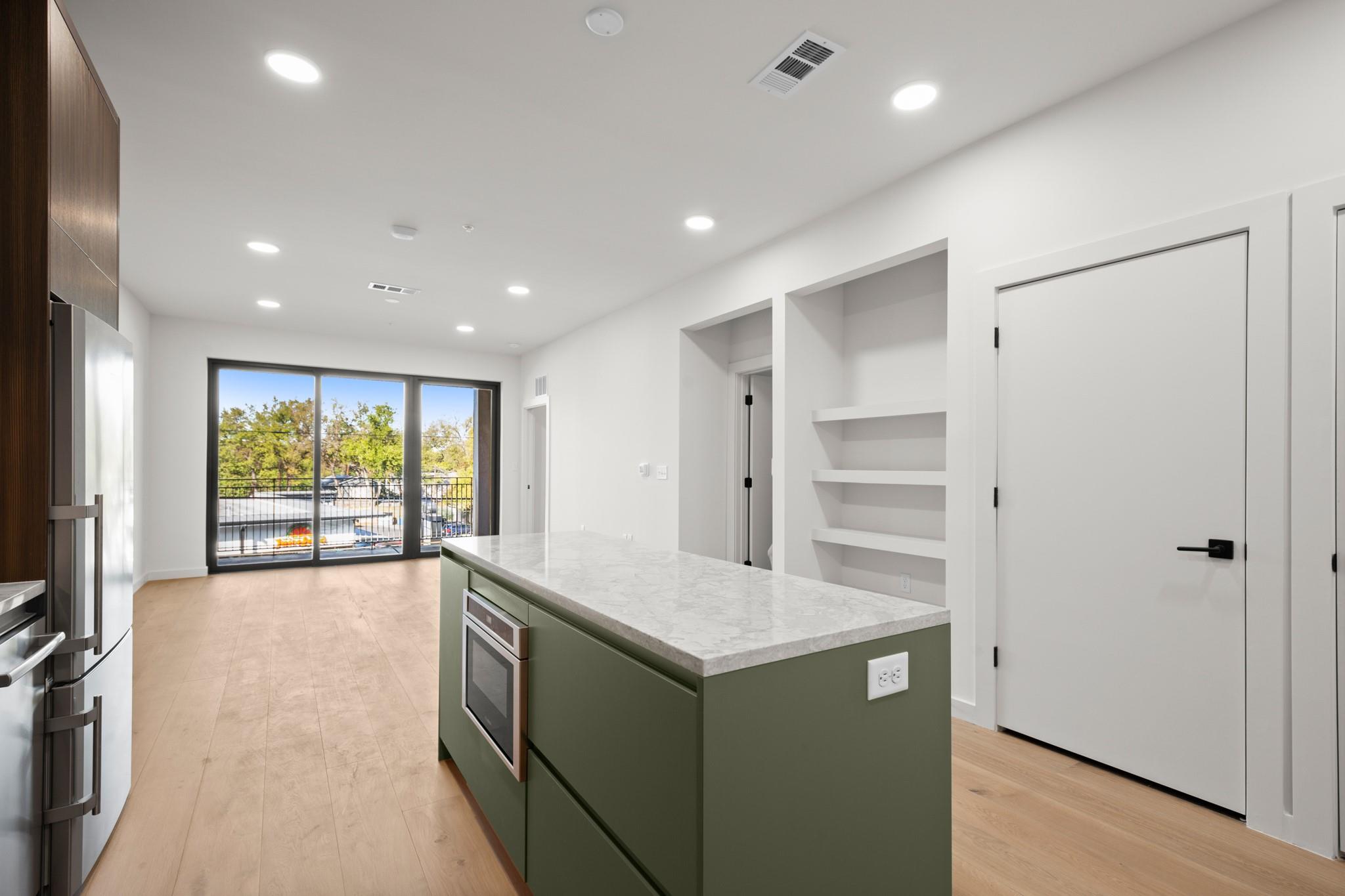 2209 S 1st St # 318, Austin, TX 78704