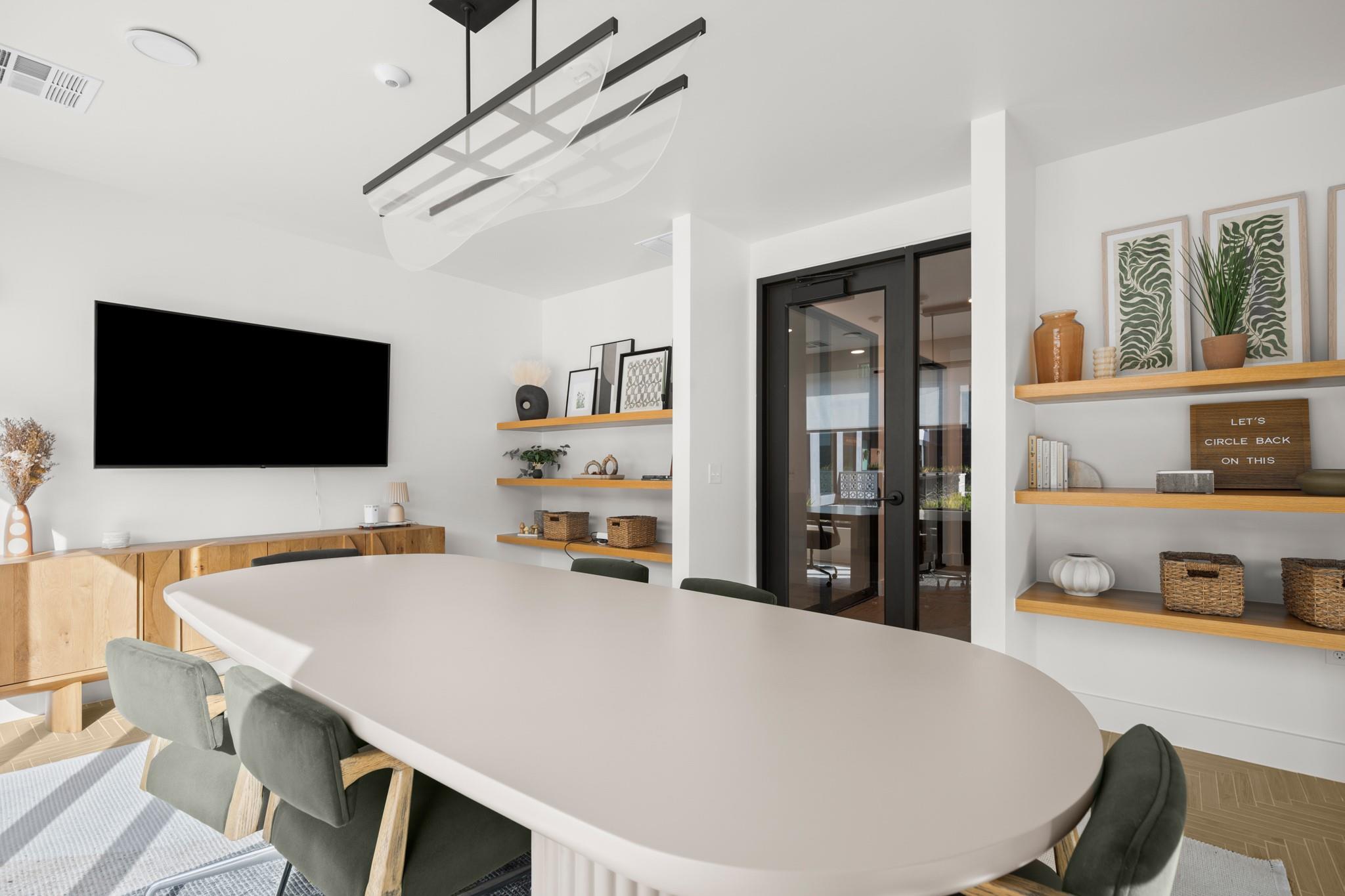 2209 S 1st St # 318, Austin, TX 78704
