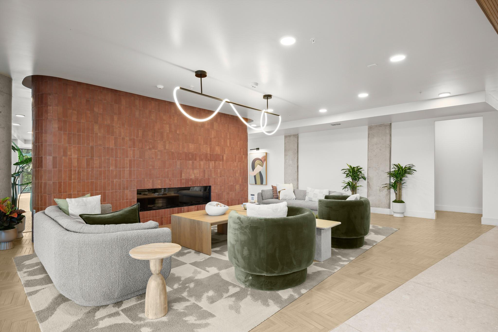 2209 S 1st St # 318, Austin, TX 78704