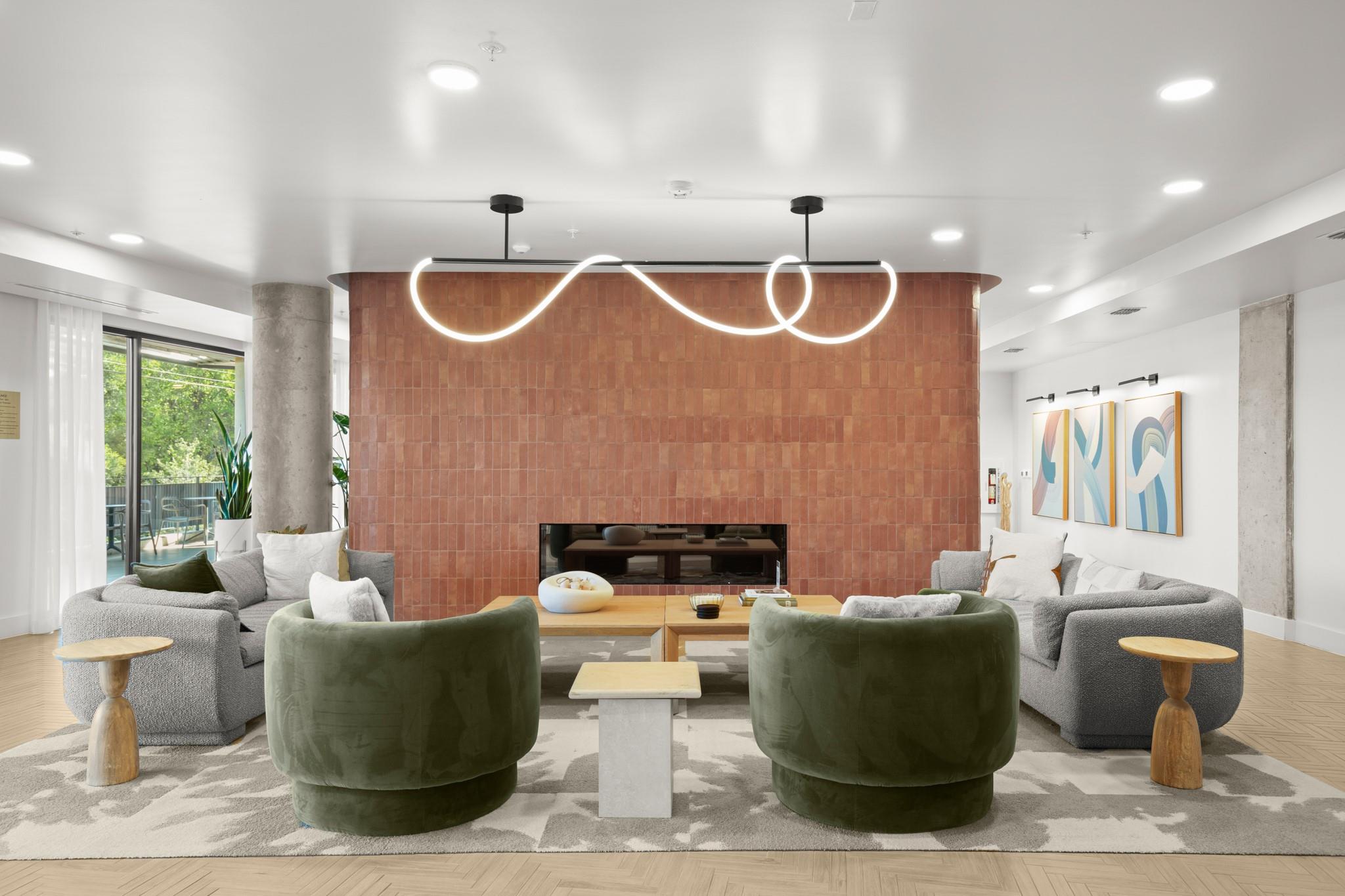 2209 S 1st St # 318, Austin, TX 78704
