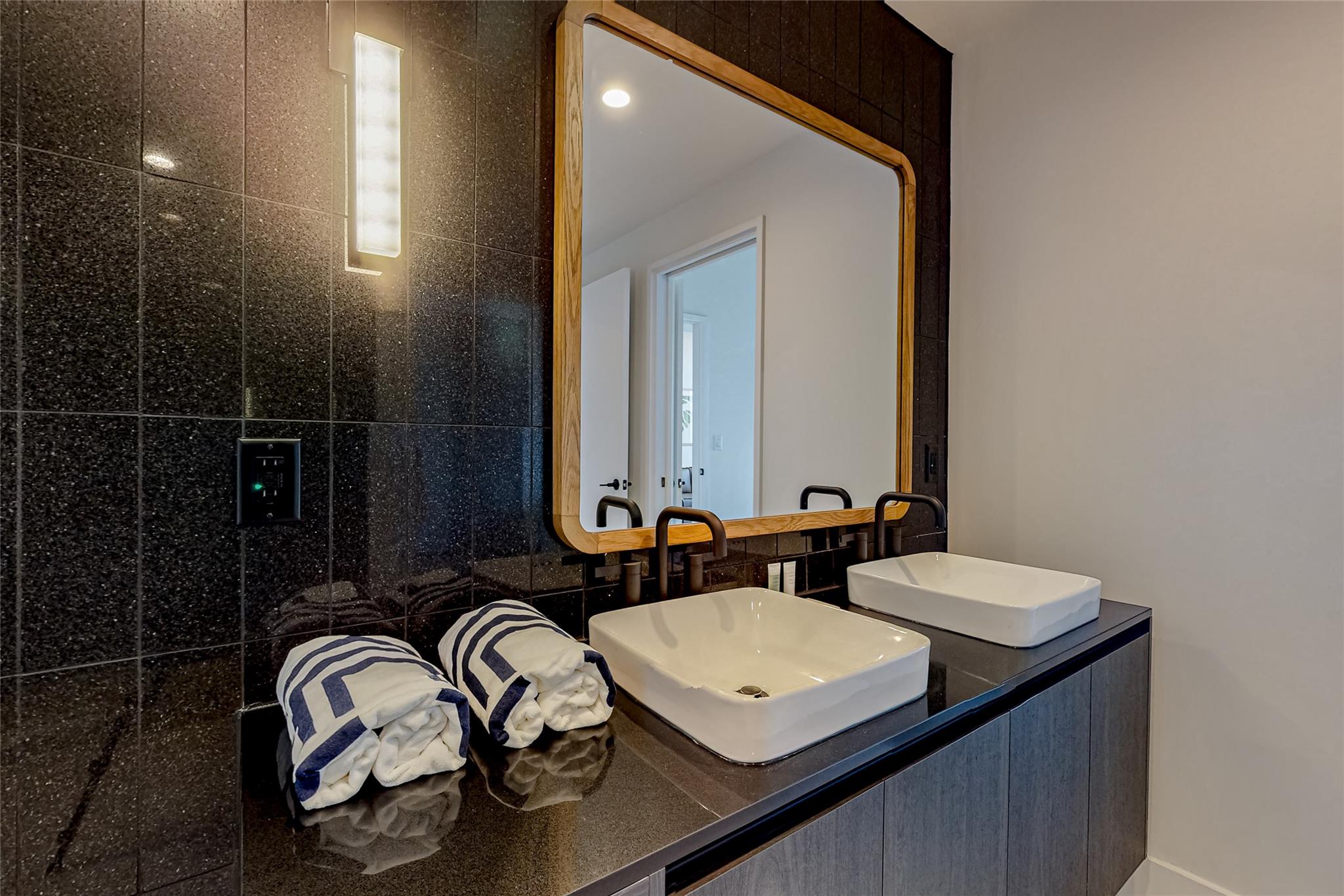 48 East Ave # 3005, Austin, TX 78701