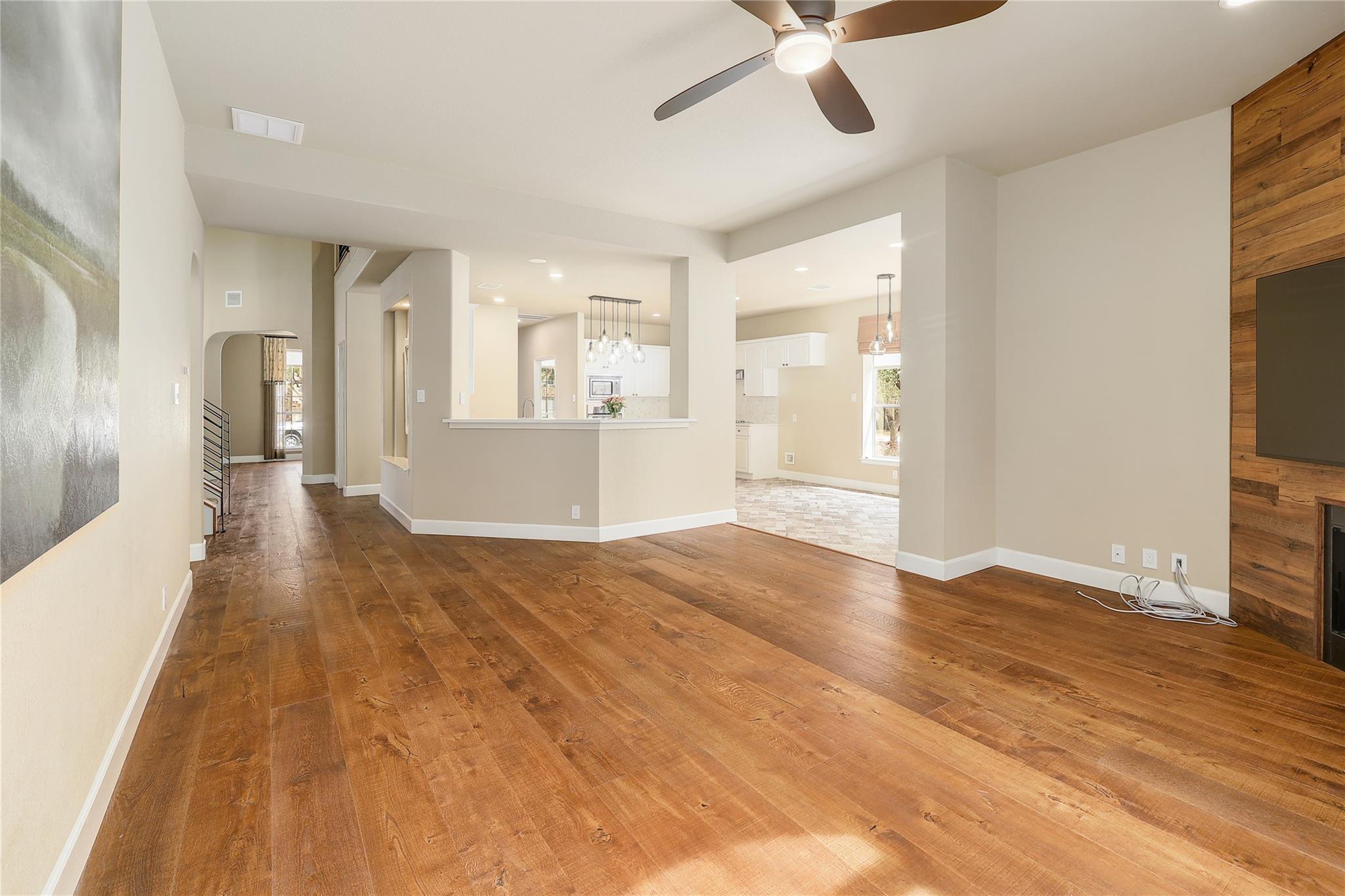 8216 Fern Bluff Ave, Round Rock, TX 78681