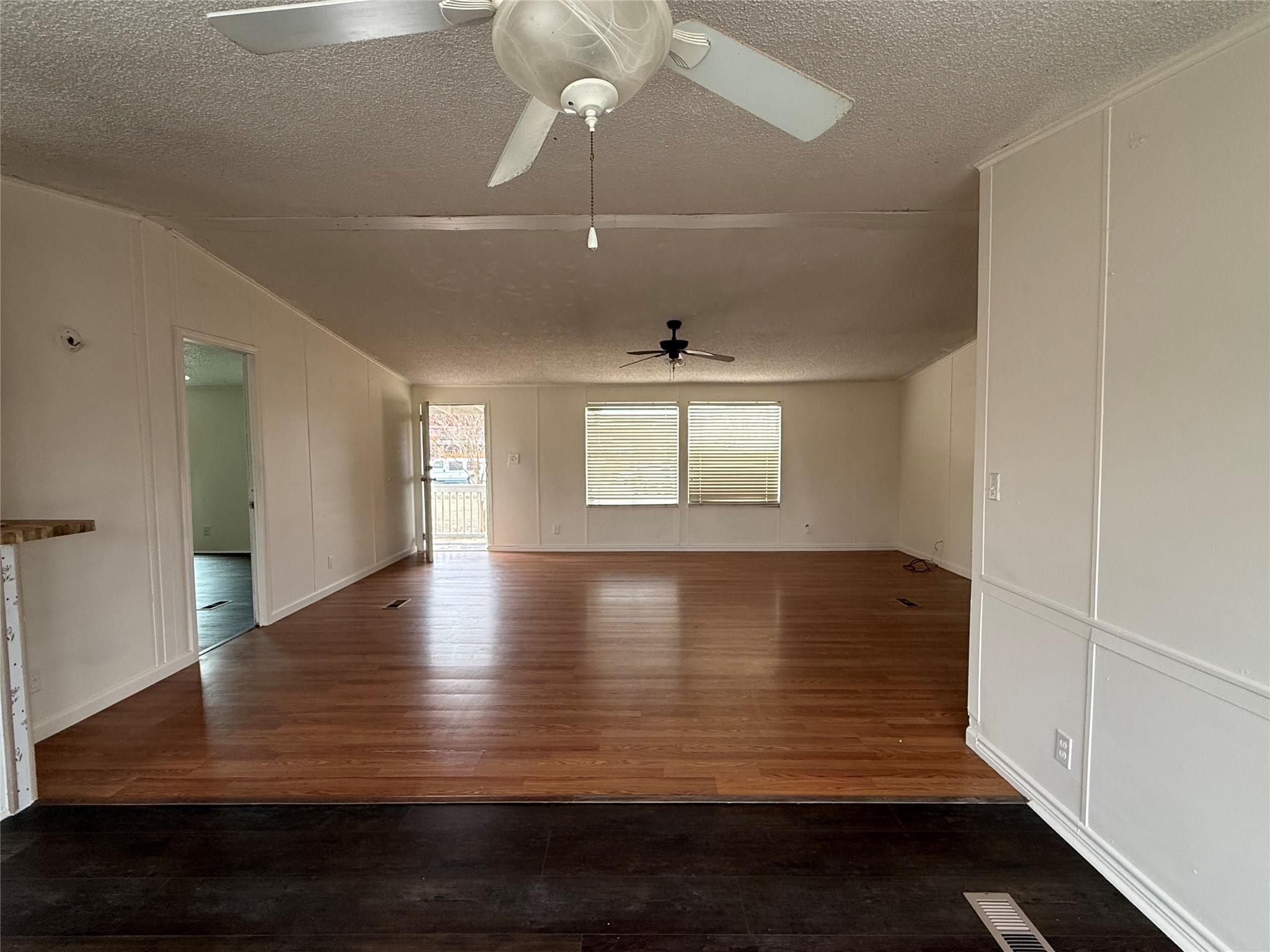 109 Cross Meadow Cv, Hutto, TX 78634