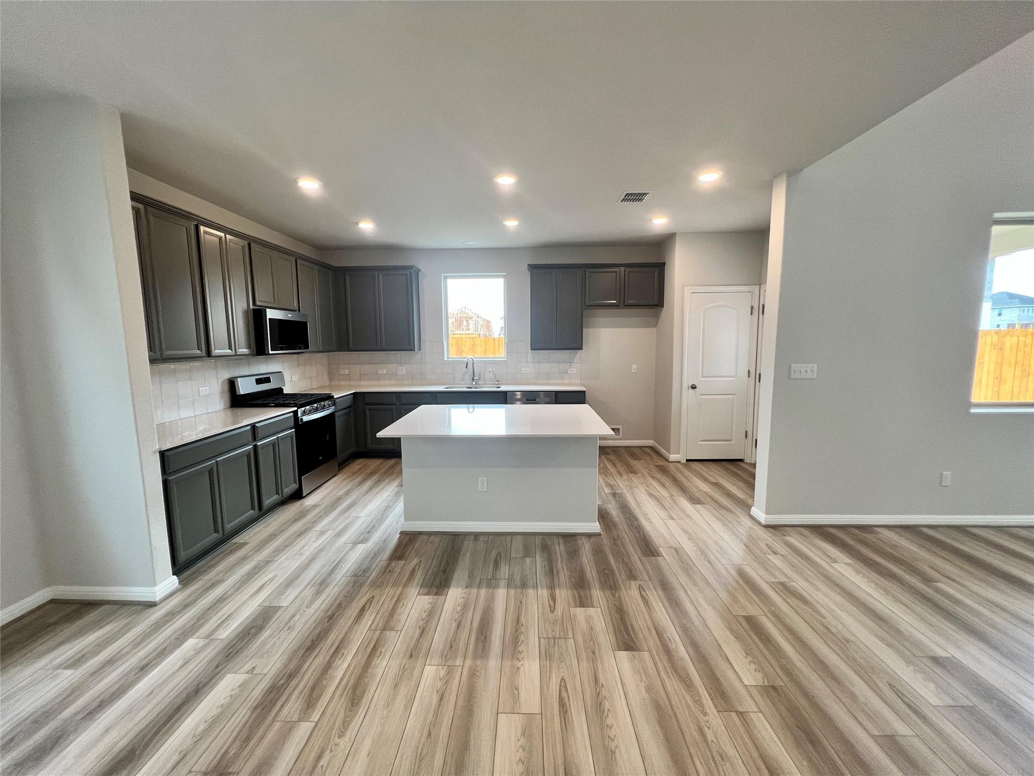 2421 Danbury Ln, Leander, TX 78641