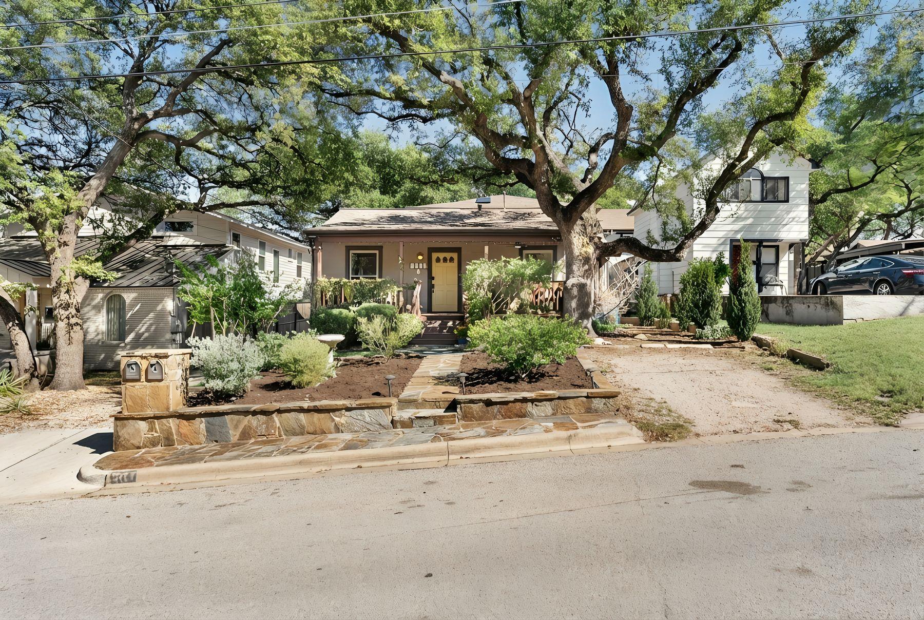 1106 Mission Rdg # A, Austin, TX 78704