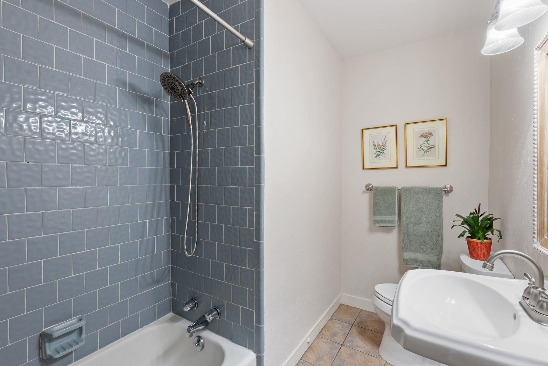 1106 Mission Rdg # A, Austin, TX 78704