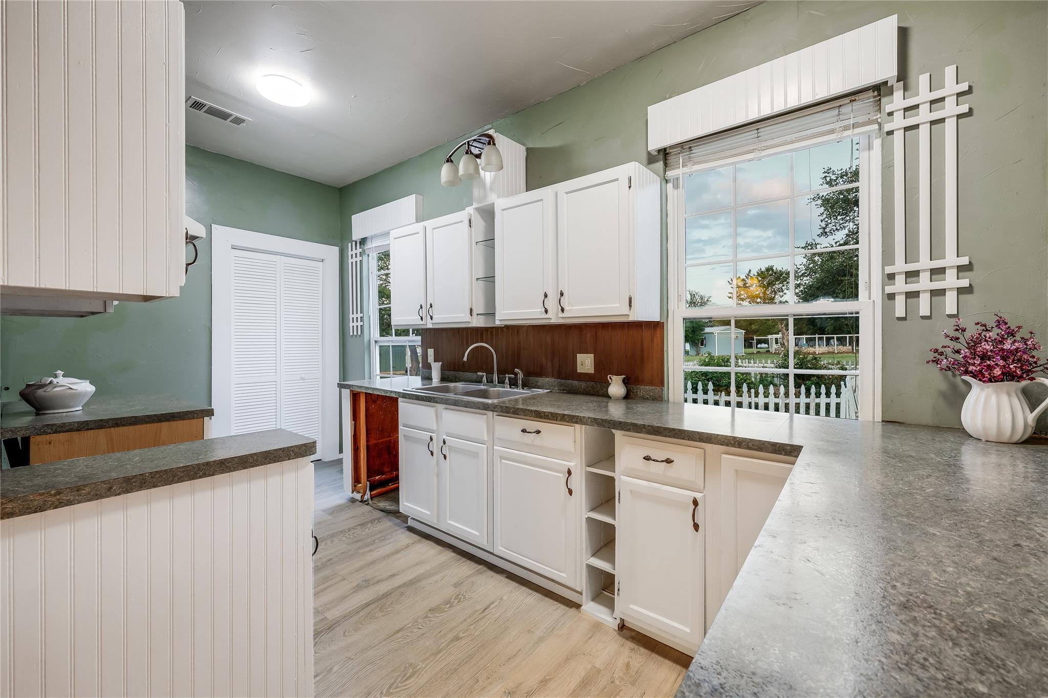 13471 Cedar Valley Rd, Salado, TX 76571