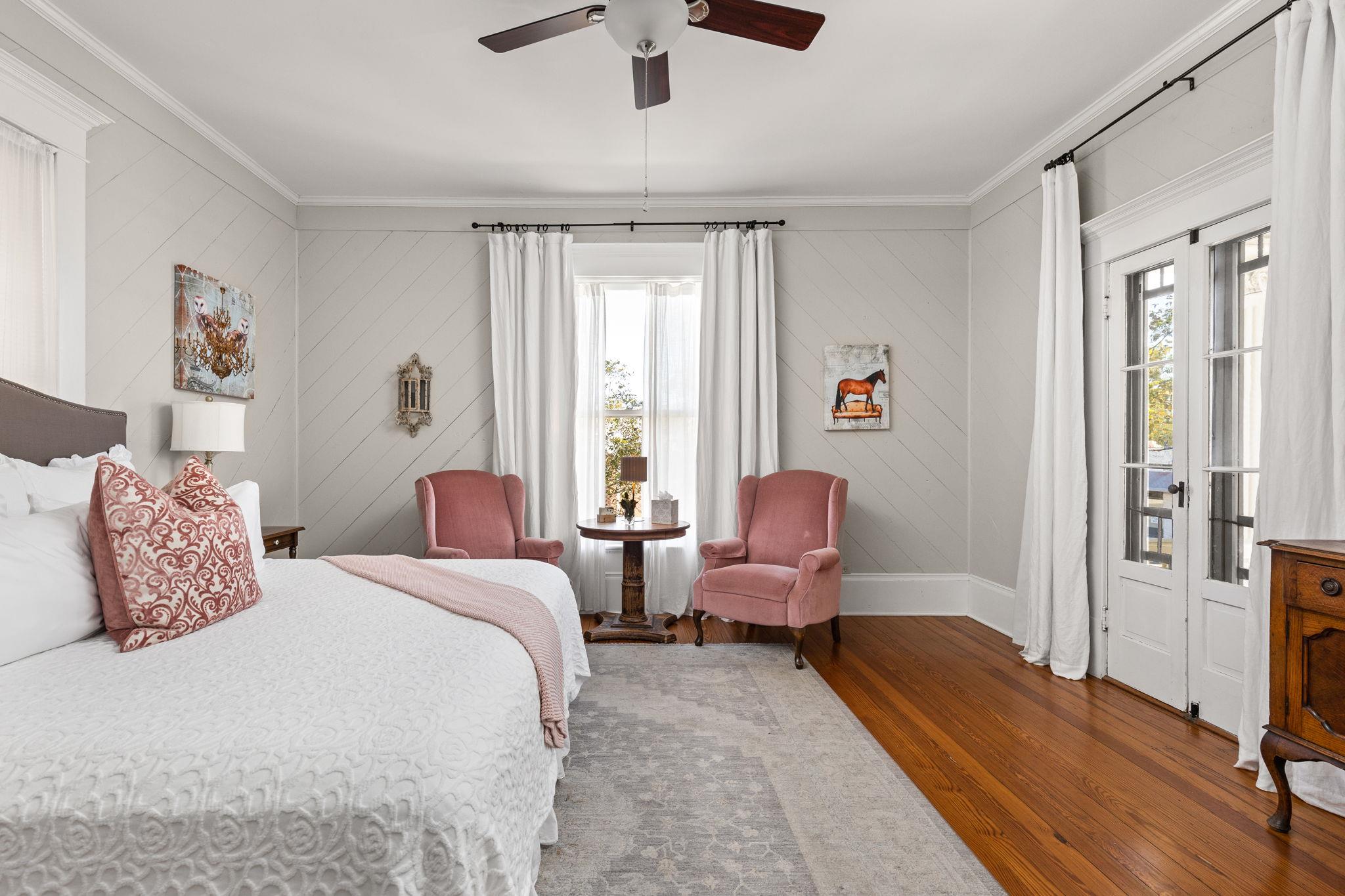 201 Ramona St, Smithville, TX 78957