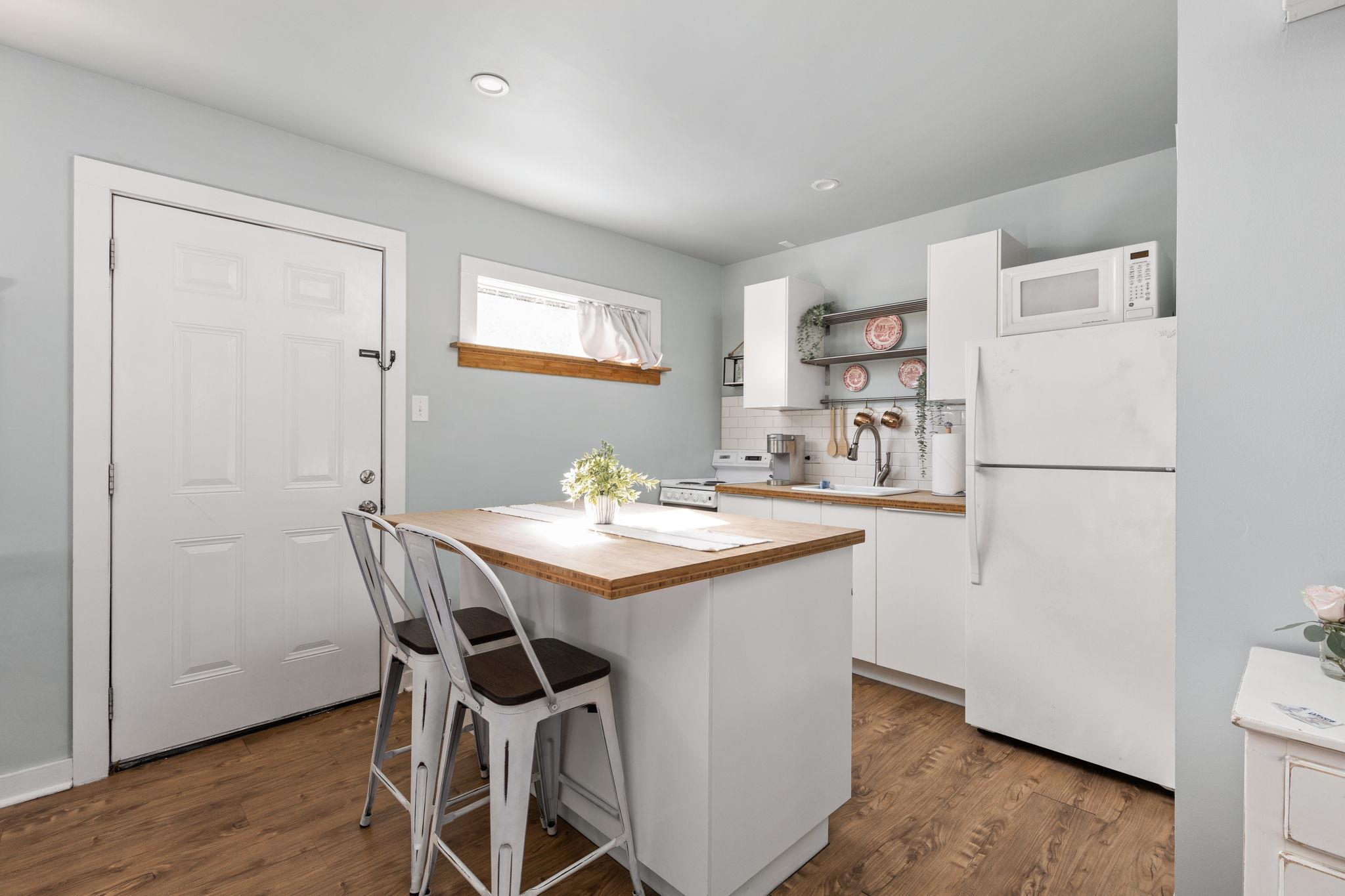 201 Ramona St, Smithville, TX 78957